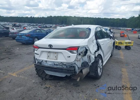 2021 Toyota Corolla Le z USA, uszkodzony, nr VIN JTDVPMAEXMJ136154